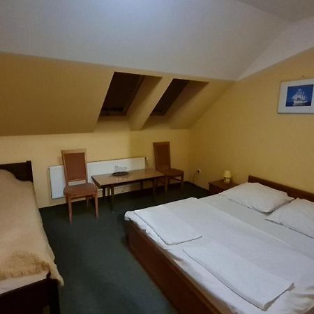 Hotelik Orlik Legnickie Pole Exterior photo